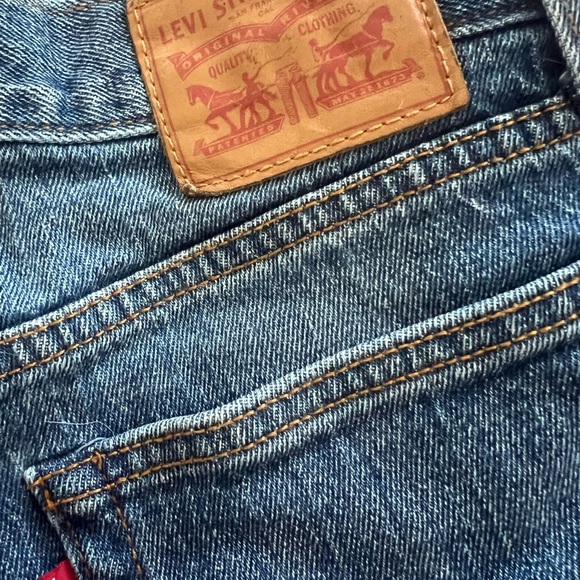 LEVIS SHORTS| sz 27 | Blue | button fly - Picture 4 of 4